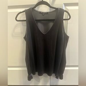 Women’s Small Top